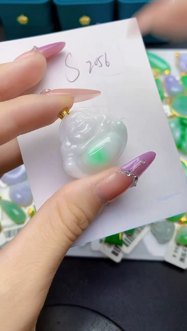 翡翠未镶嵌颈饰缅甸天然翡翠A货