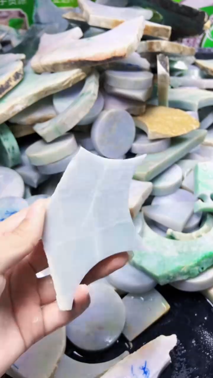 颈饰未镶嵌翡翠新店开业大优惠123