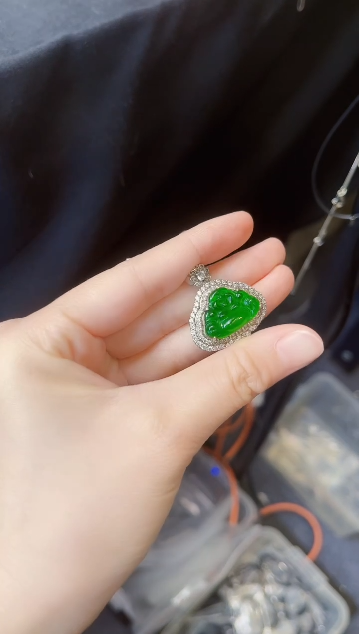 【闪购商品】翡翠颈饰未镶嵌佛公