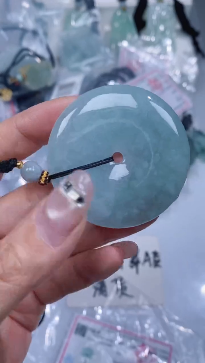 颈饰未镶嵌翡翠吊坠