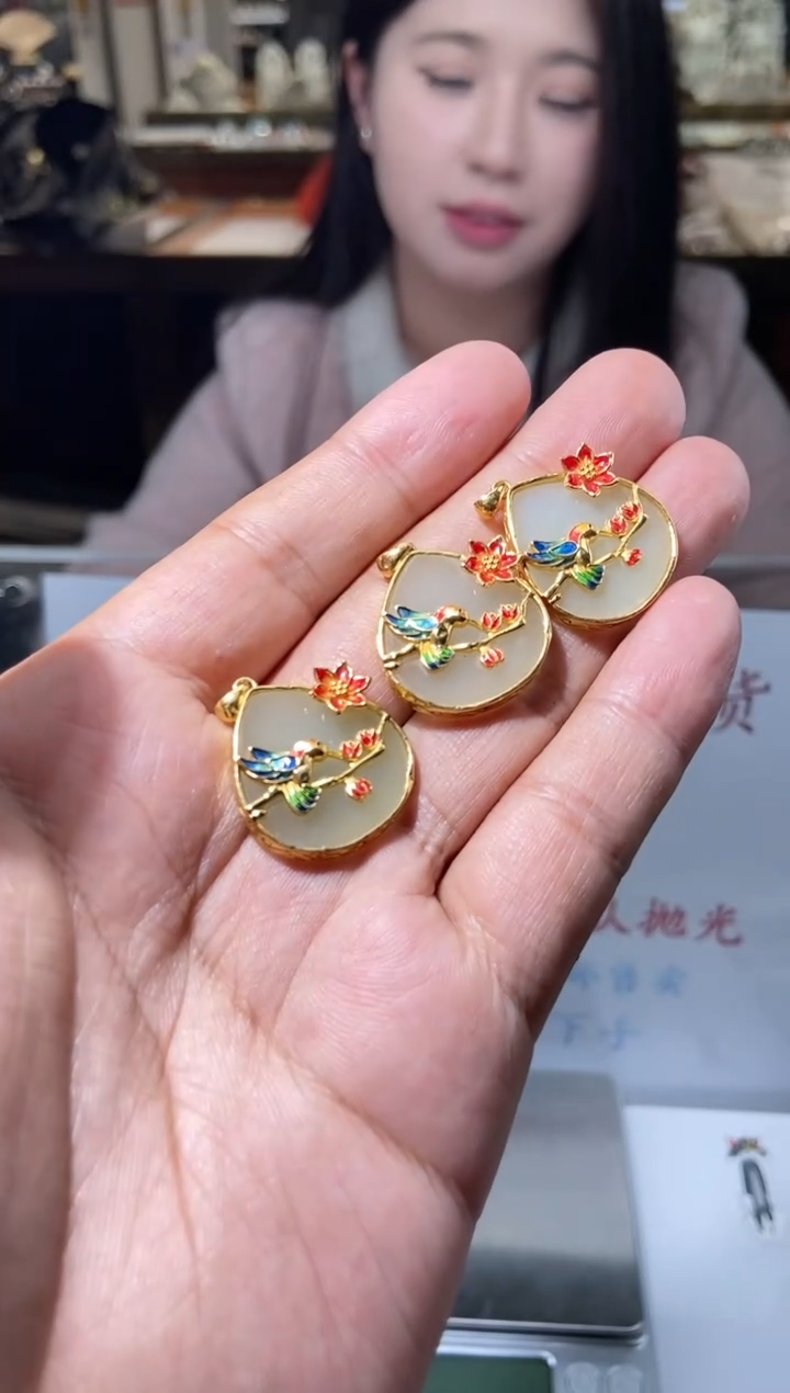 【闪购商品】定制和田玉天然和田玉多样性发其一