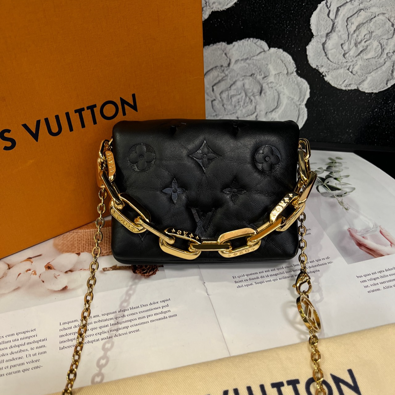 95新 LouisVuitton/路易威登 黑金芯片款Cruise单肩包B2490