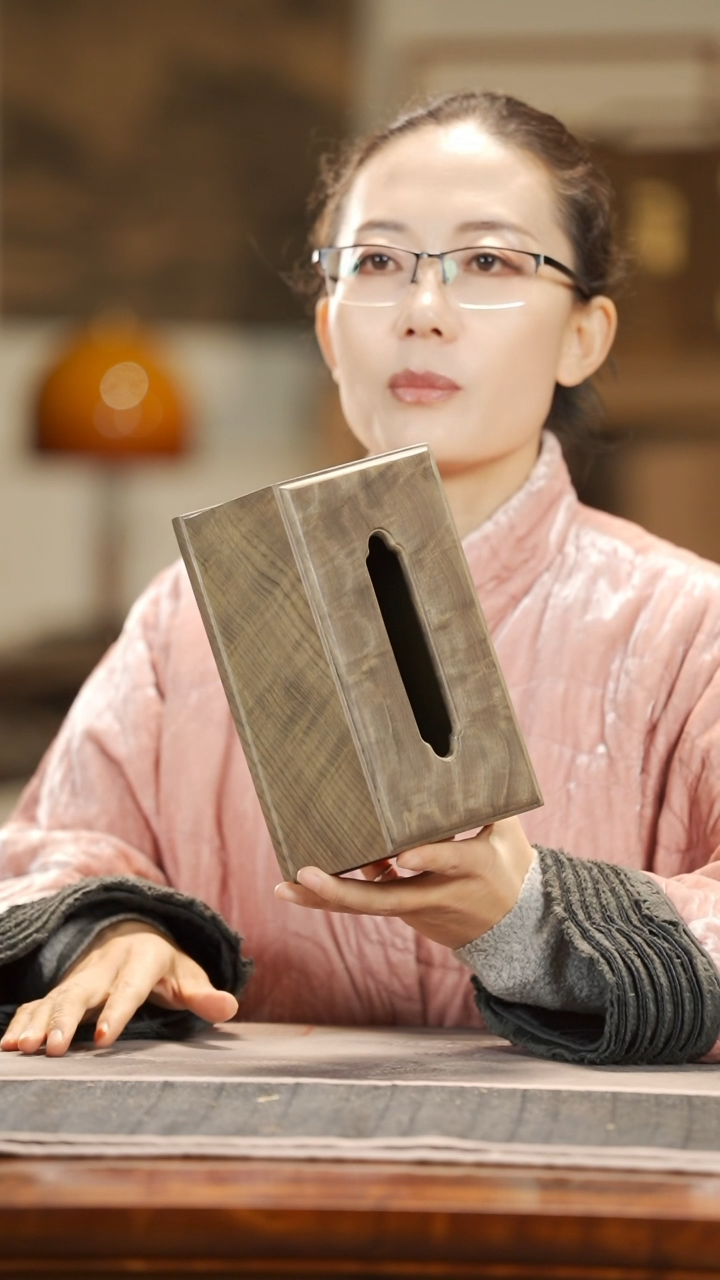 【闪购商品】金丝楠木雕032原木款纸巾盒