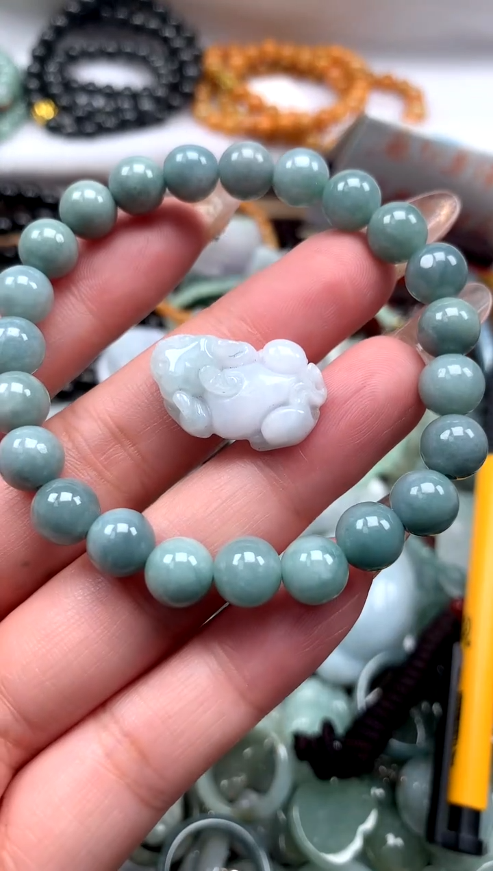 颈饰未镶嵌翡翠1