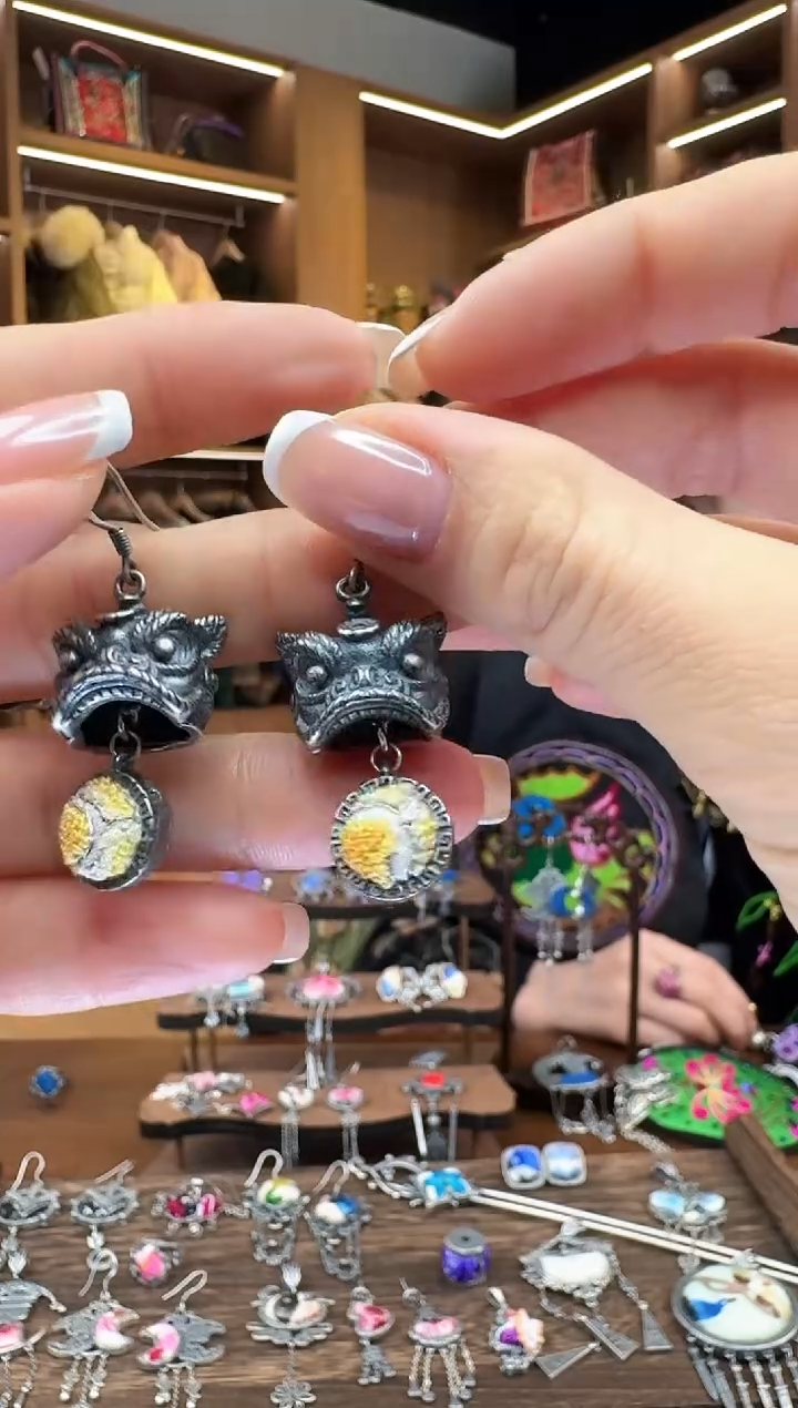 【闪购商品】织绣103黔东南苗族刺绣