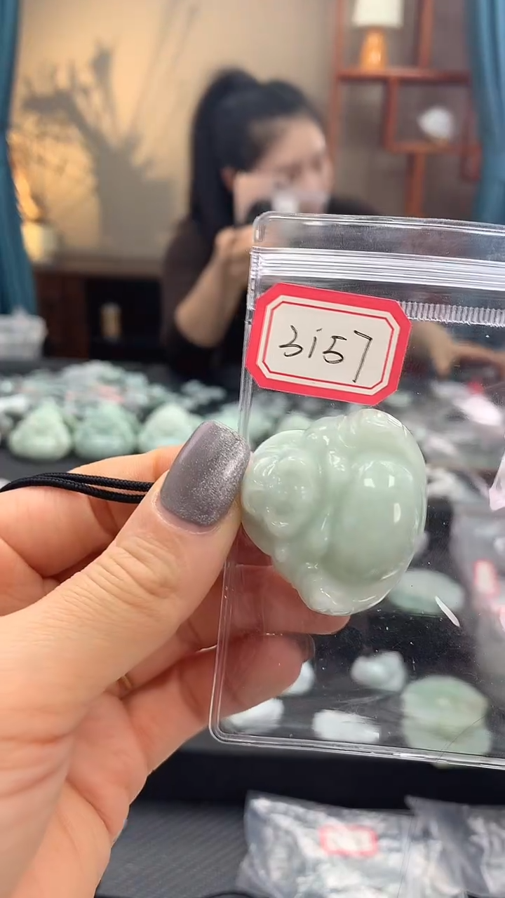 颈饰未镶嵌翡翠佛公3157