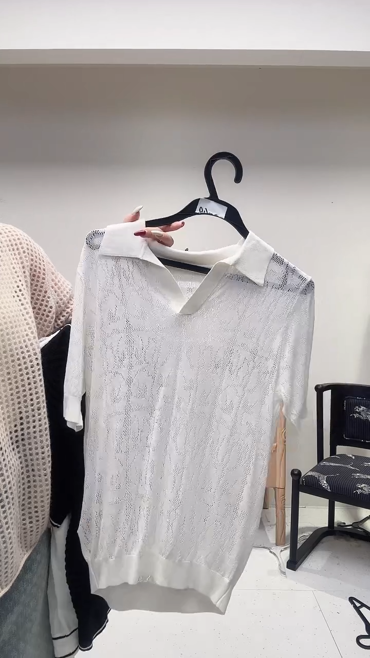 镂空休闲白色上衣