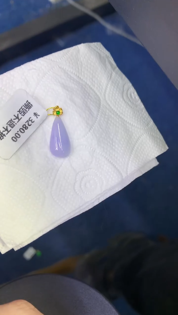 颈饰18K金镶嵌翡翠缅甸天然翡翠a货