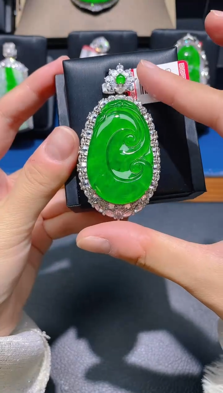 【闪购商品】翡翠颈饰未镶嵌天然A货翡翠k05