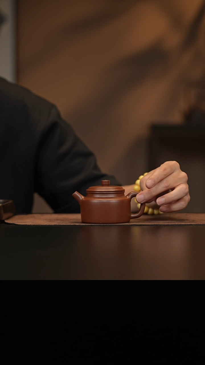 允禾斋 紫砂壶  德钟