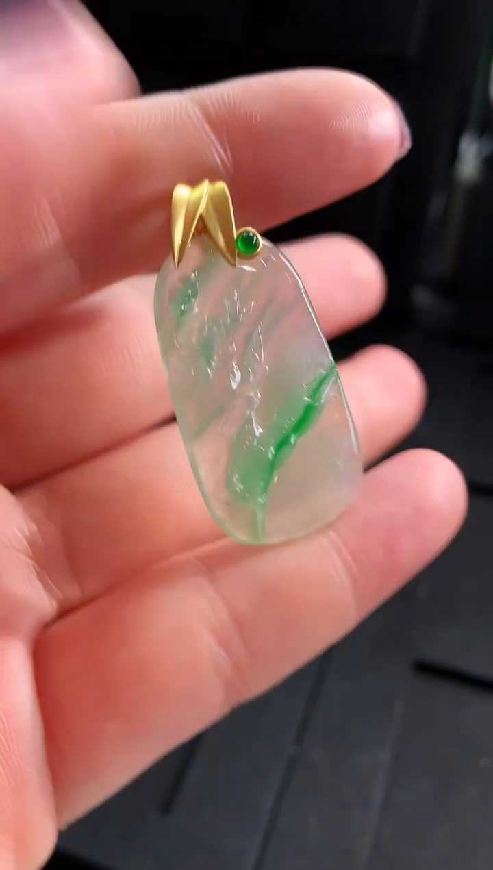 【闪购商品】翡翠吊坠(不含链)18K金镶嵌吊坠