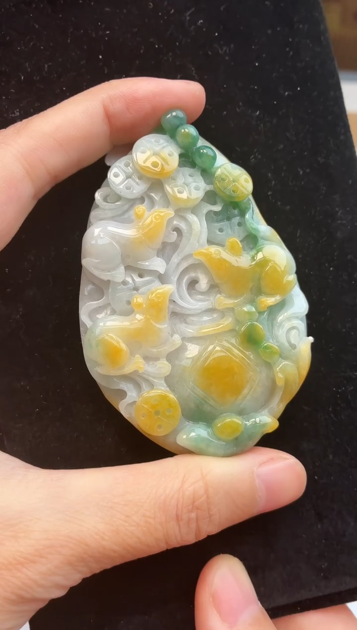 颈饰未镶嵌翡翠牌子