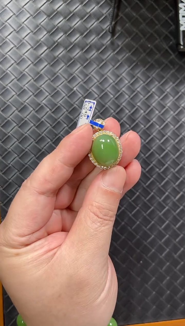 颈饰银S925镶嵌和田玉（碧玉）碧玉蛋面吊坠