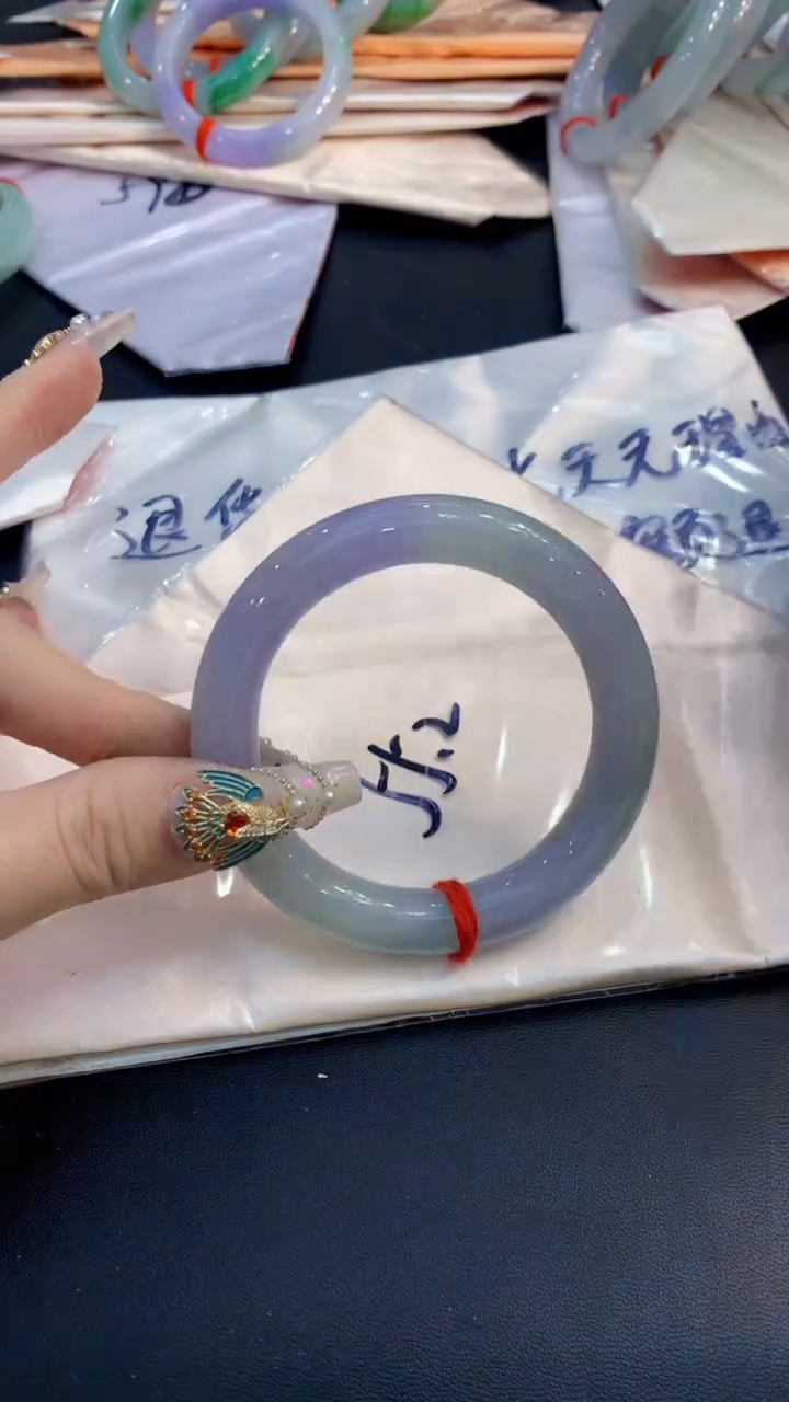 【闪购商品】翡翠手镯未镶嵌0800412091