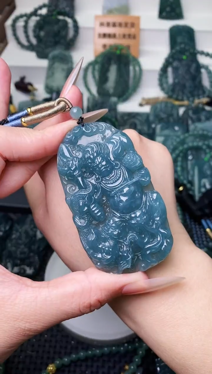 颈饰未镶嵌翡翠1