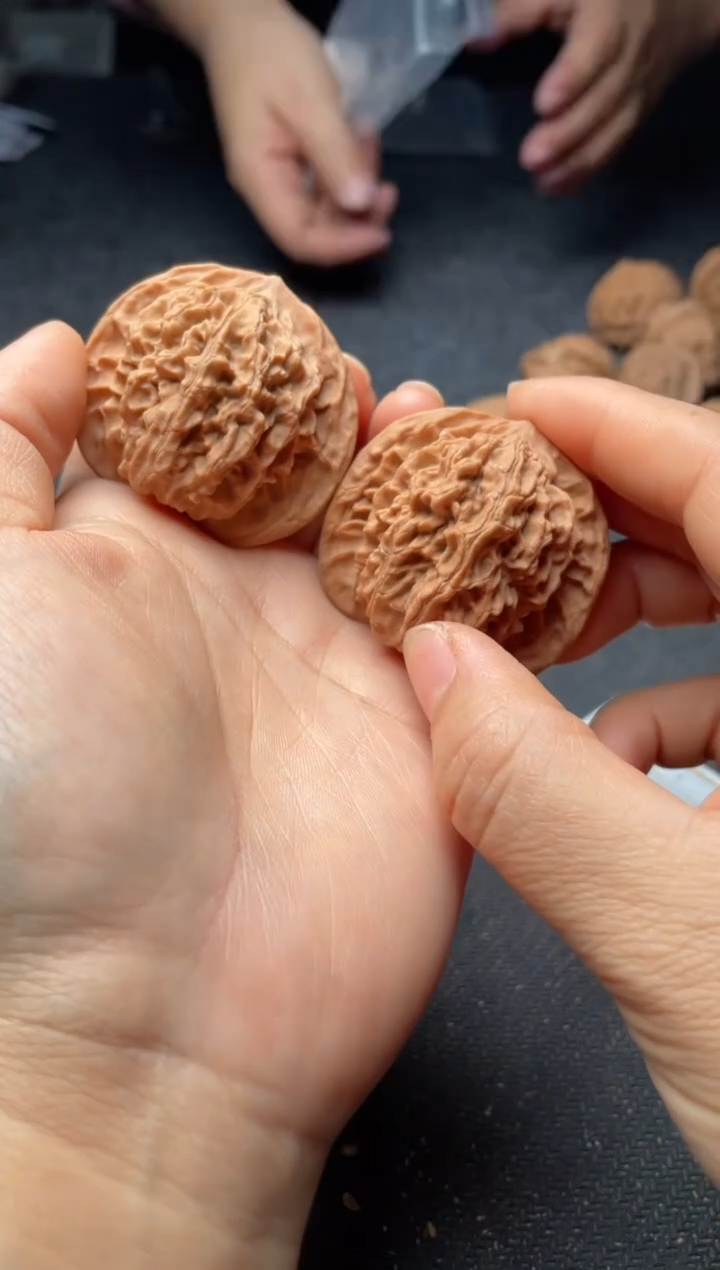 把件文玩核桃w248  盘龙纹 46尺