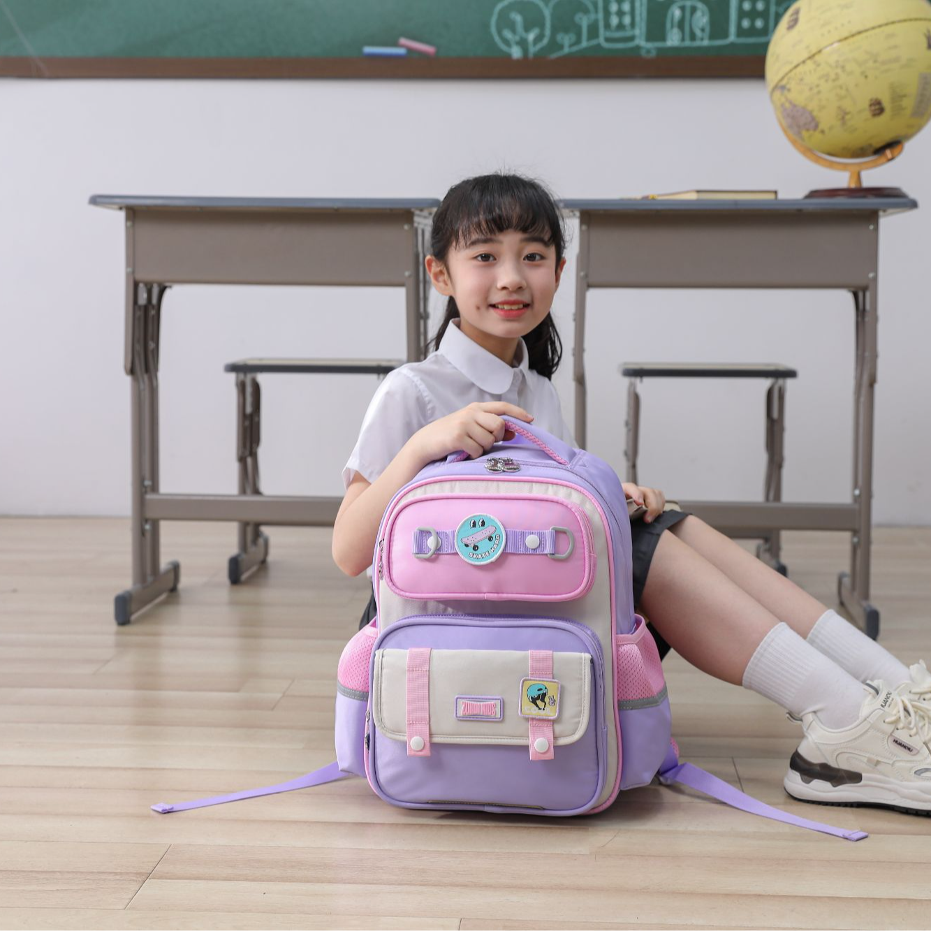 护腰儿童书包双肩背轻便女生卡通超趣可爱中小学生蓝色双肩包超轻