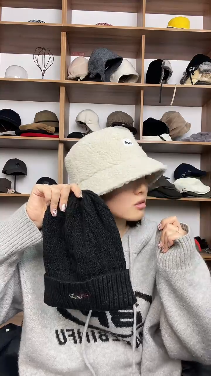 头层牛皮革moz渔夫帽+大鱼针织帽