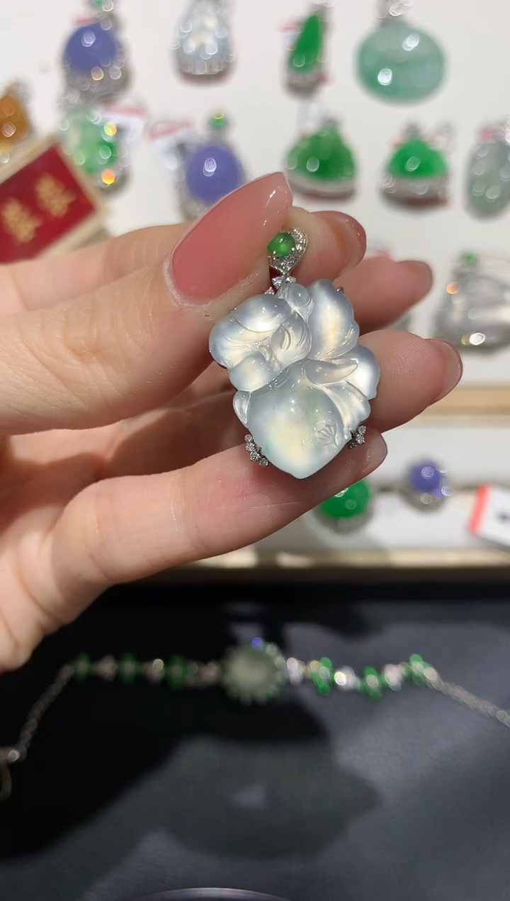 【闪购商品】翡翠吊坠(不含链)18K金镶嵌团购3