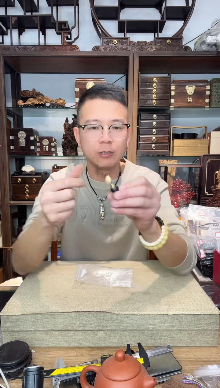 乌木类书架131紫光檀葫芦小挂件+牙签罐