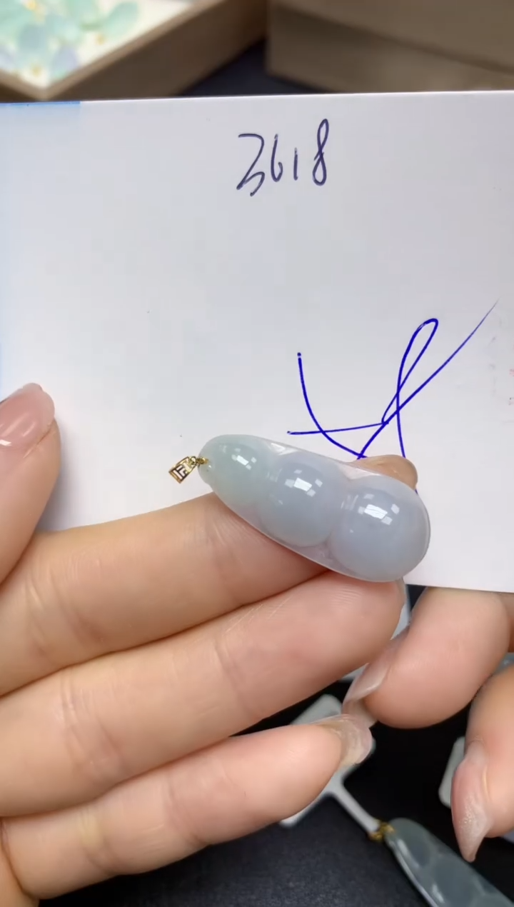 【闪购商品】翡翠挂件18K金镶嵌 天然翡翠A货