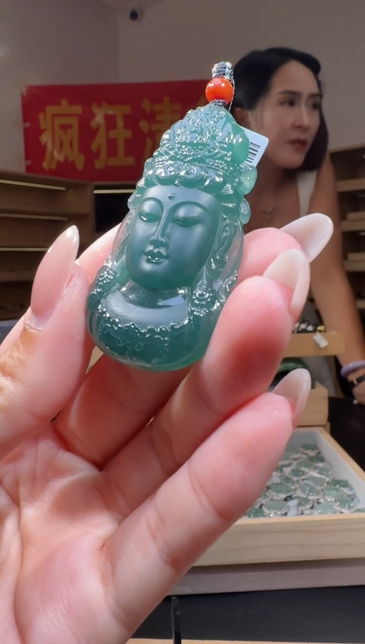 翡翠未镶嵌吊坠(不含链)纯天然A货翡翠观音首（多样性发其一）