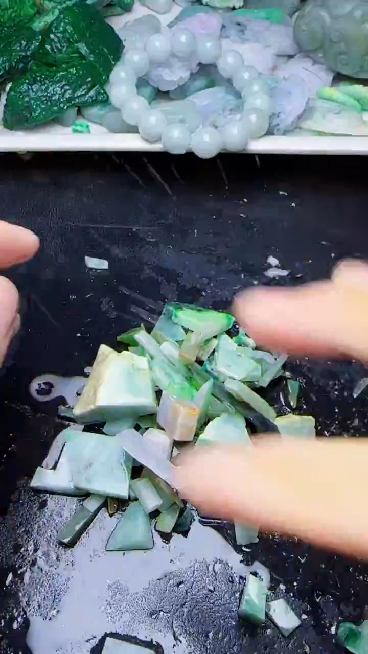 未镶嵌挂件翡翠灰**迹147