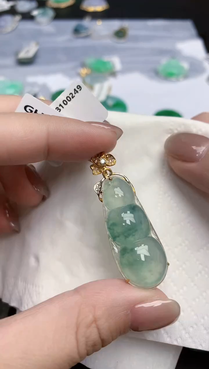 【闪购商品】翡翠颈饰18K金镶嵌天然缅甸翡翠A货