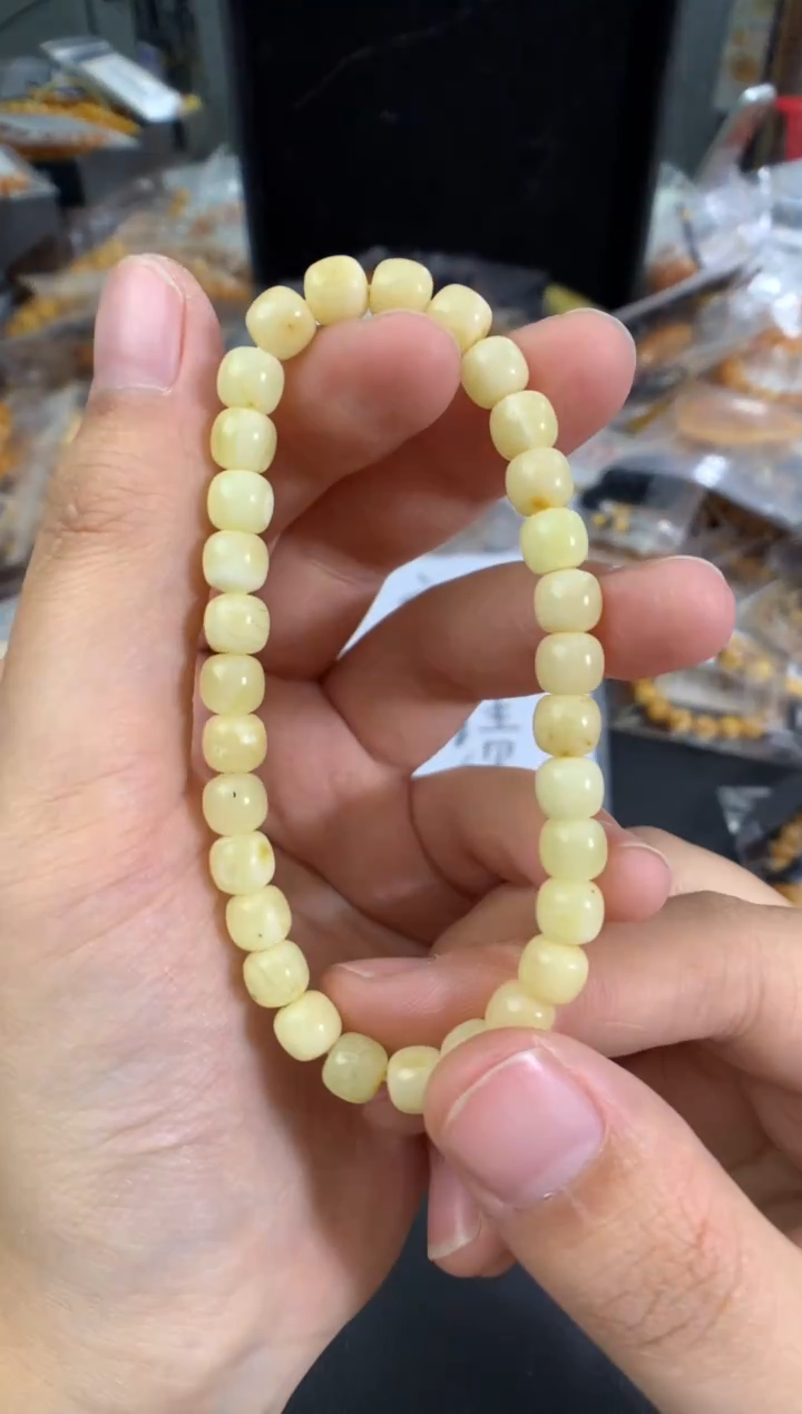 蜜蜡未镶嵌珠宝奇石1