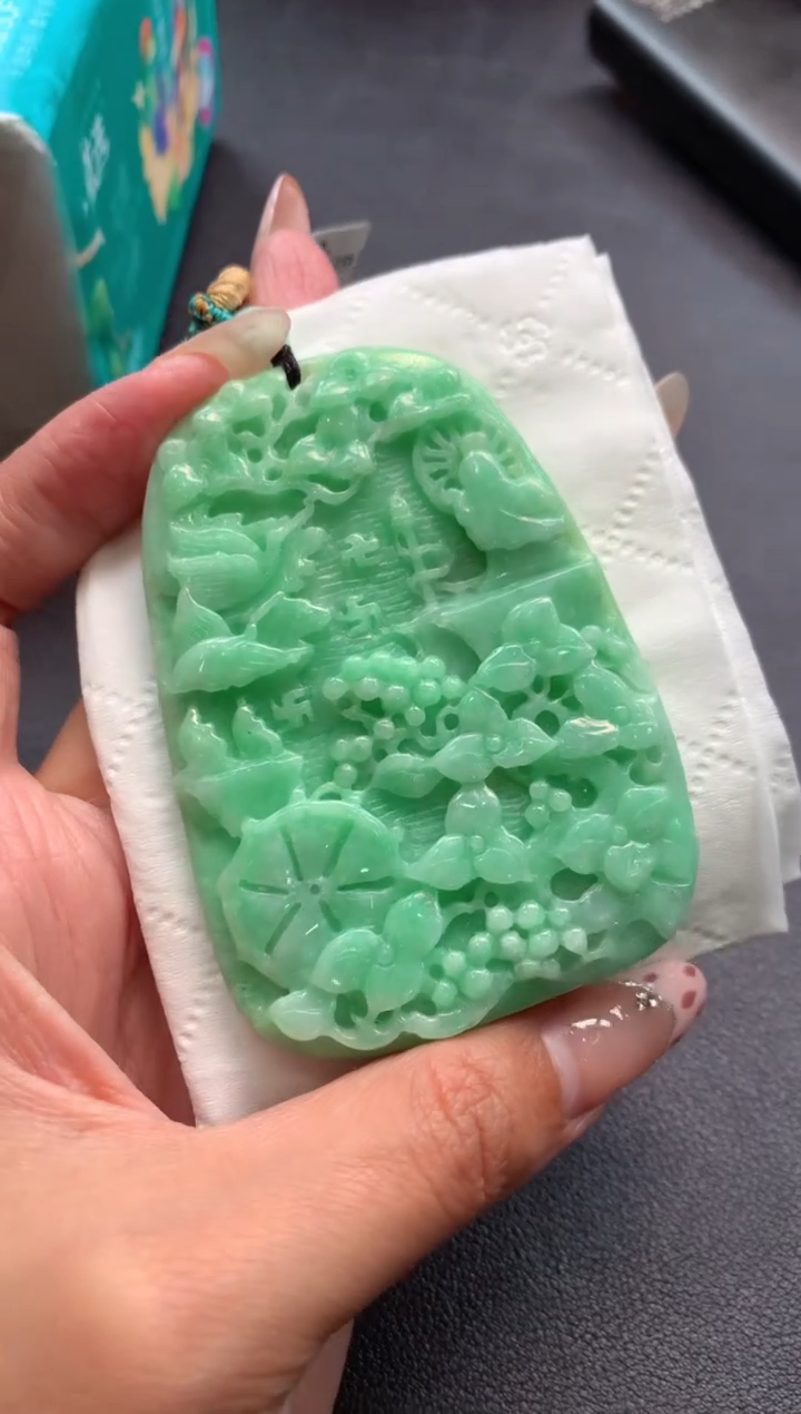 【闪购商品】定制翡翠未镶嵌挂件发货（拍一发一）