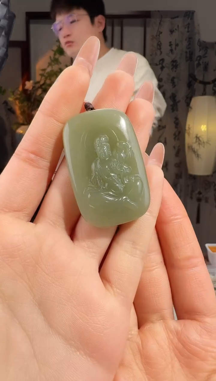 颈饰未镶嵌和田玉观音