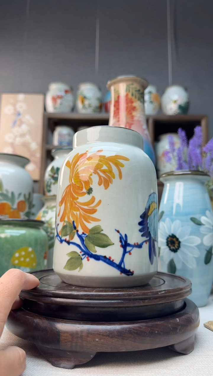 【闪购商品】瓶景德镇手绘陶瓷花瓶底部无孔高16口7左右