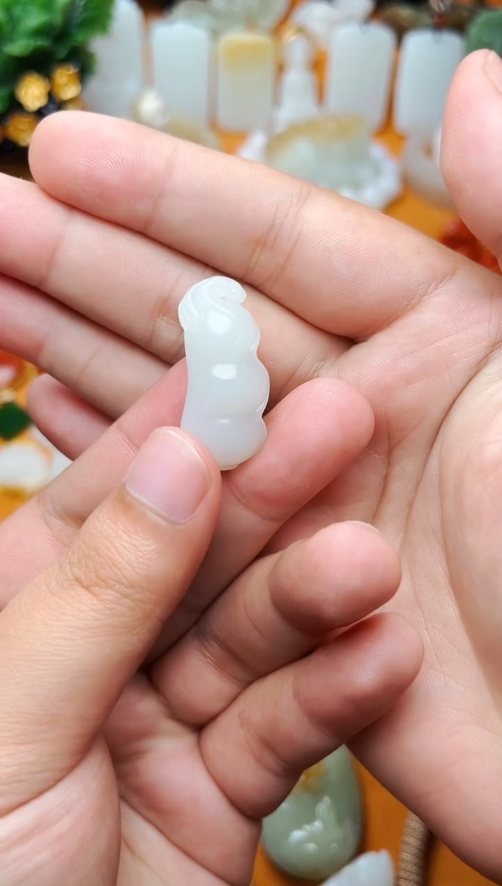 【闪购商品】和田玉颈饰未镶嵌福豆