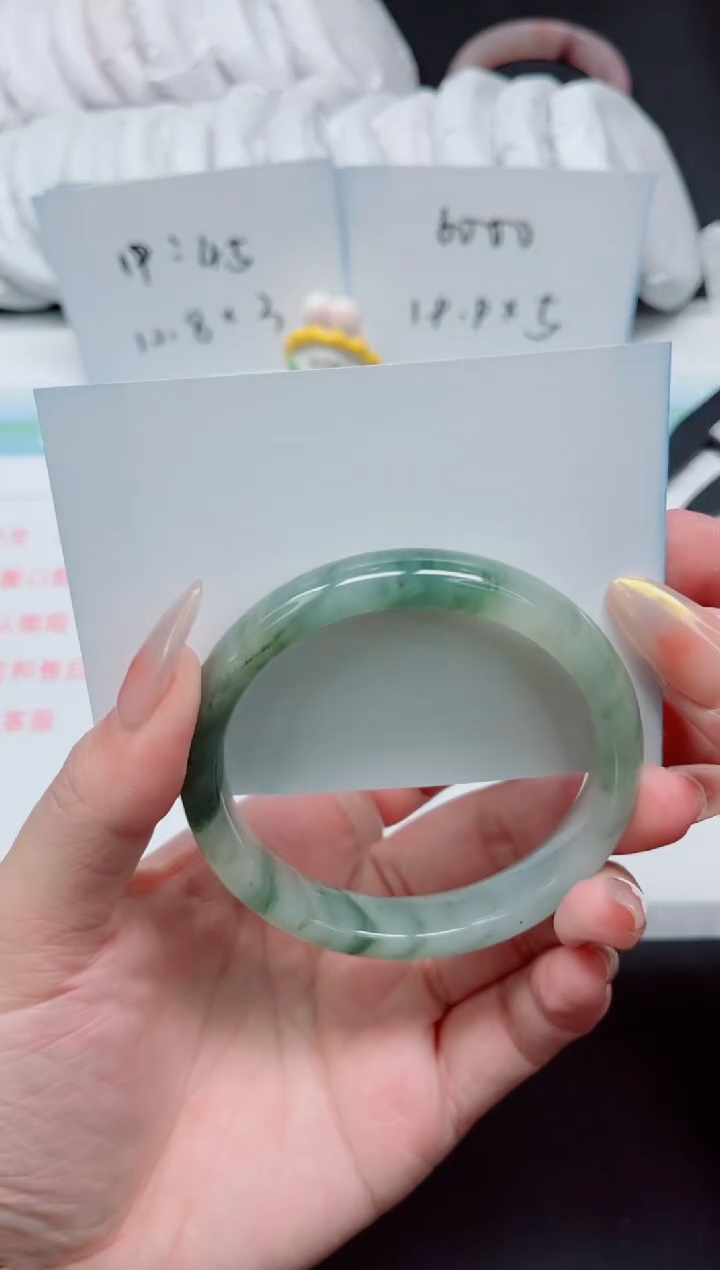 【闪购商品】石英质玉手镯未镶嵌493-59.6