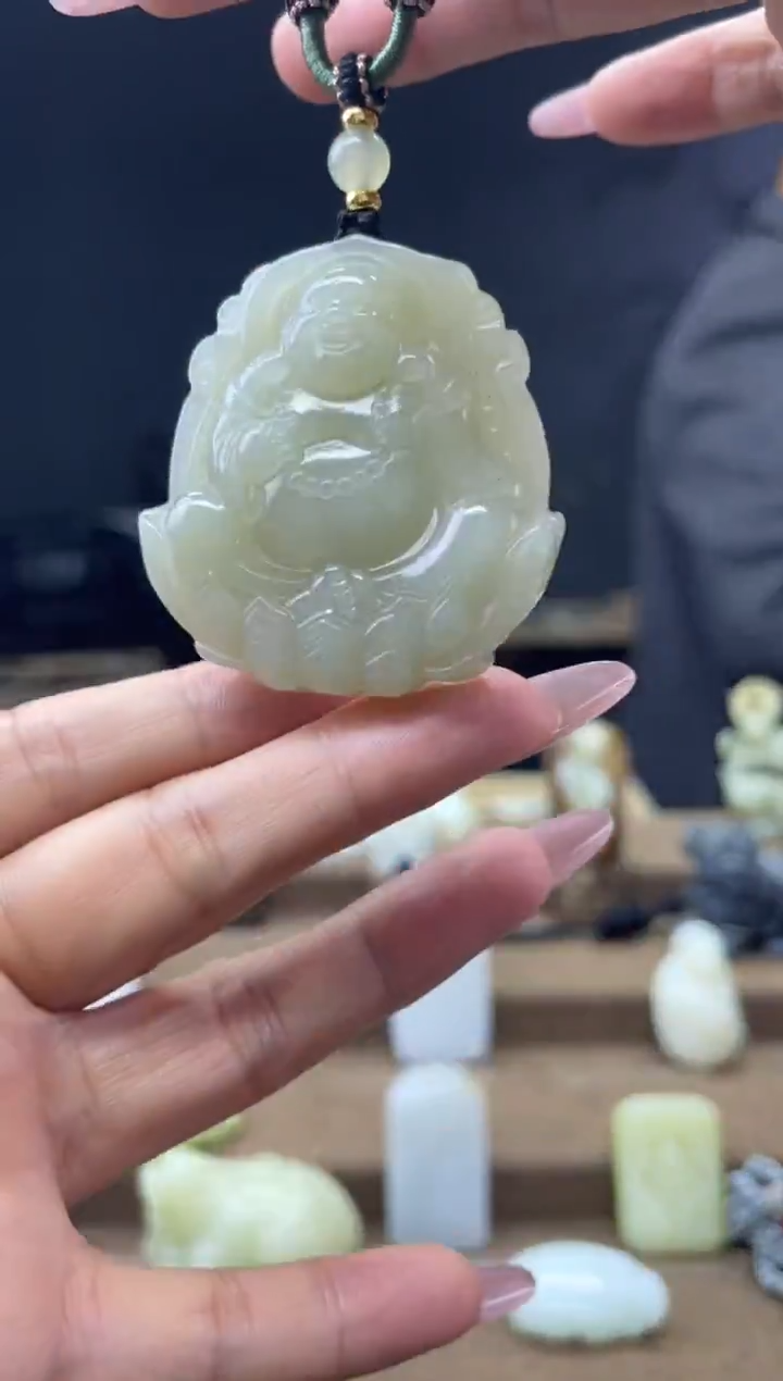 颈饰未镶嵌和田玉1