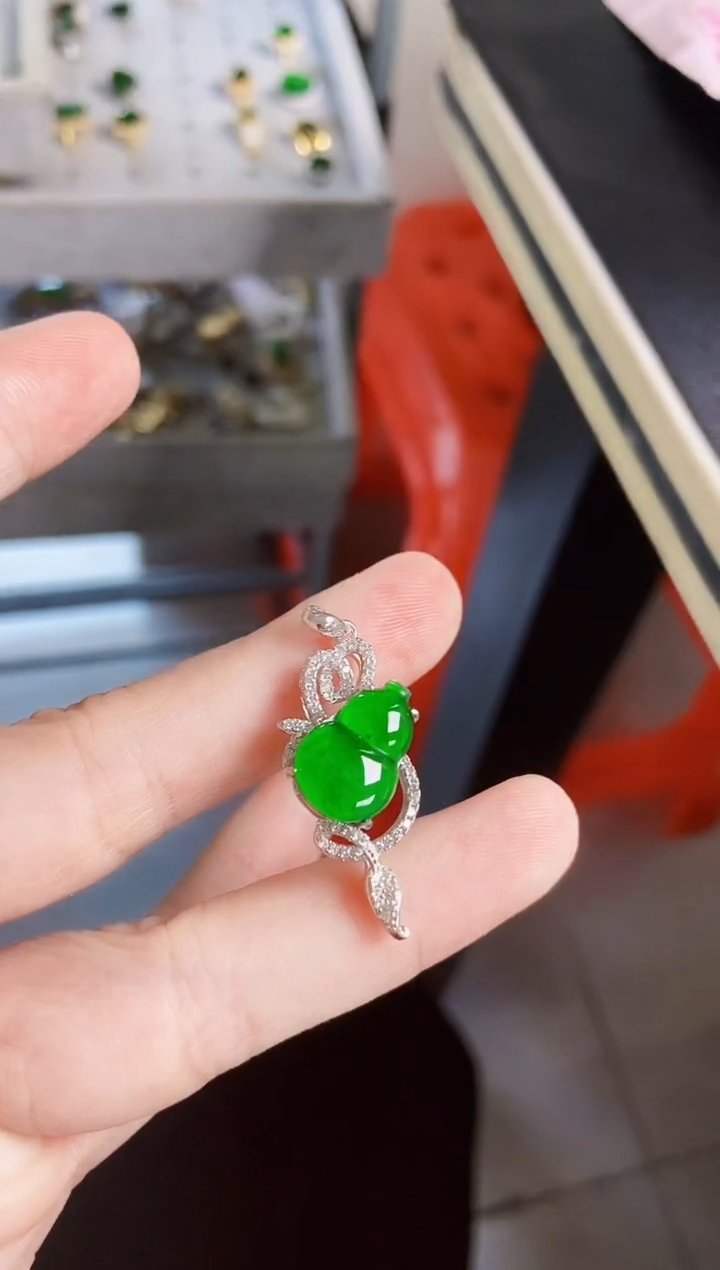 【闪购商品】翡翠颈饰银S925镶嵌456464