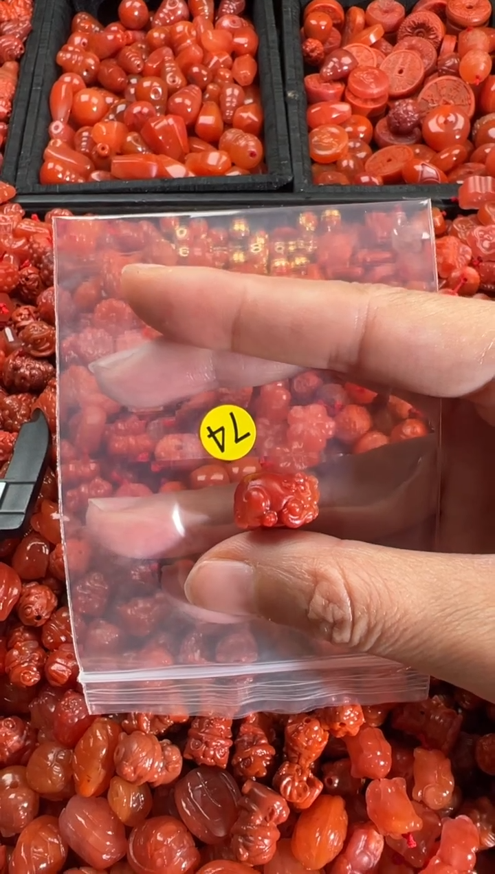 【闪购商品】南红玛瑙颈饰未镶嵌1