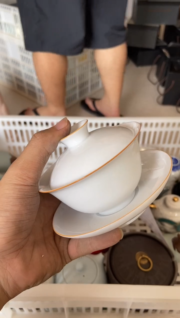 杯无运费险有瑕疵的摄影的产品有使用过的痕迹有点脏介意勿拍
