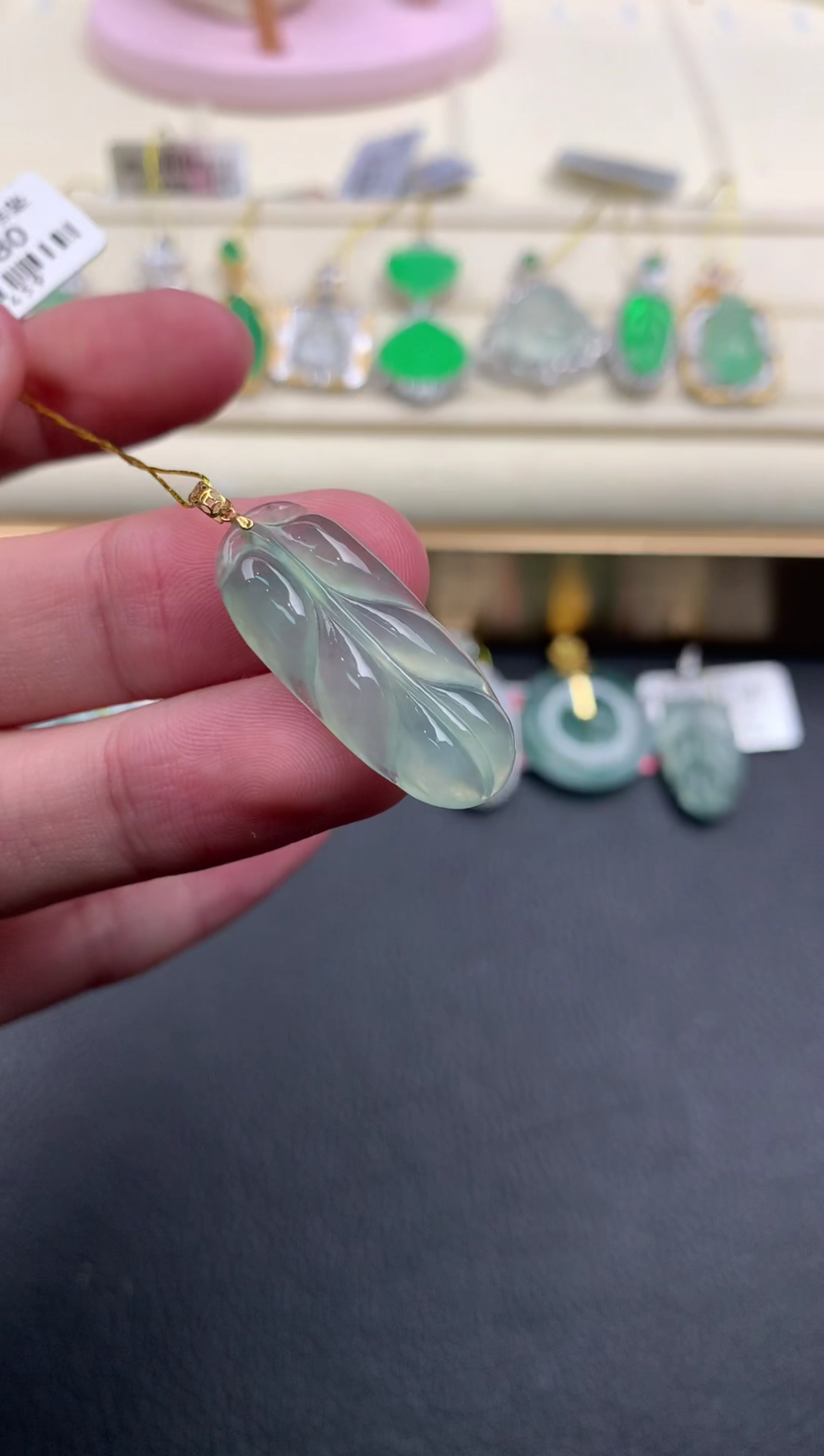 【闪购商品】翡翠颈饰18K金镶嵌D848