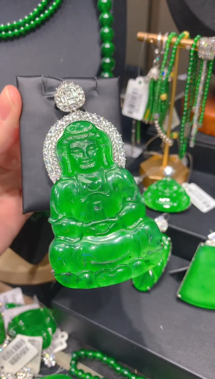 翡翠未镶嵌颈饰01一季