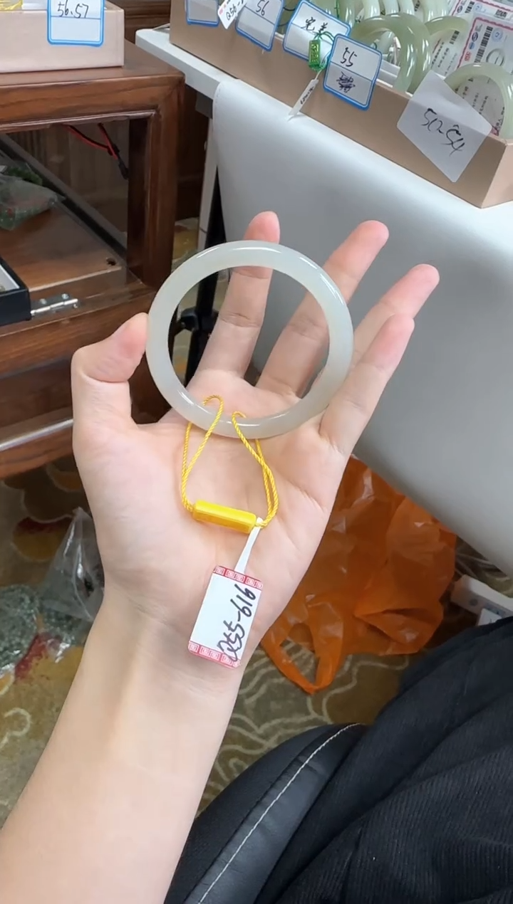 未镶嵌手镯和田玉55