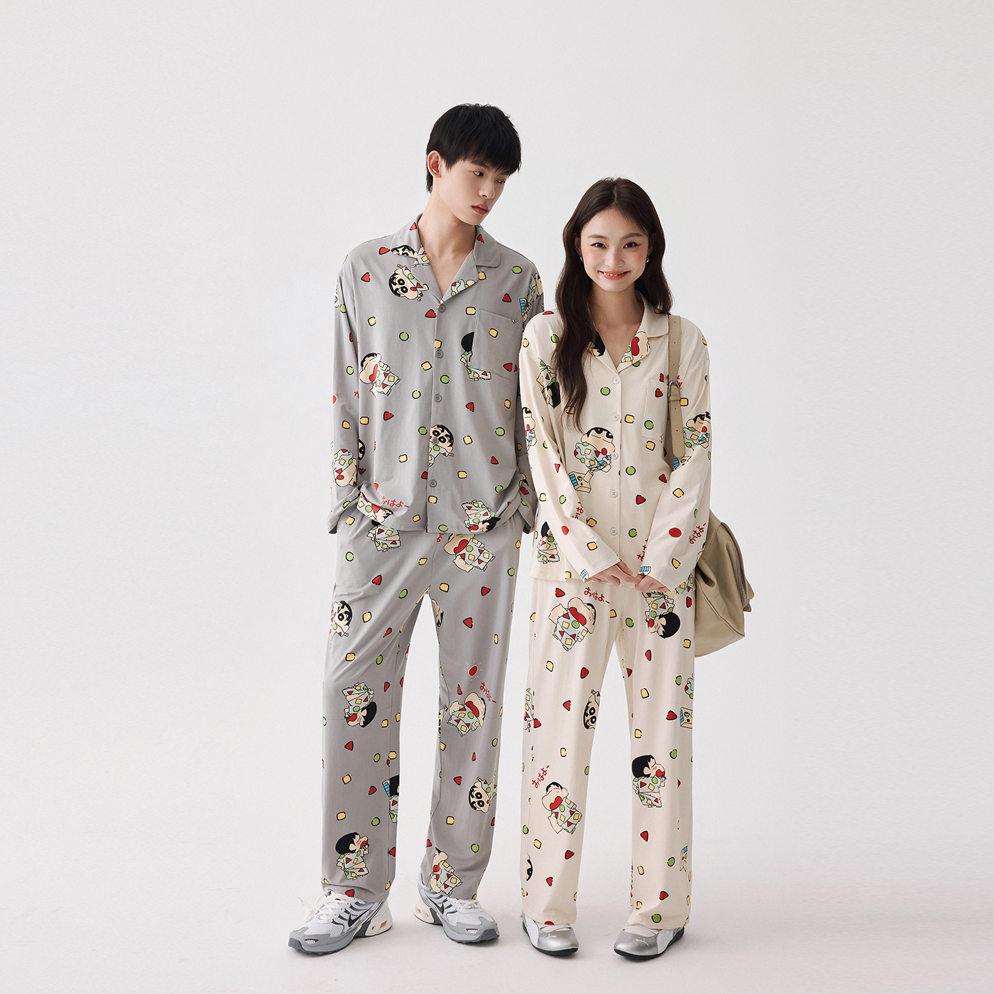 蜡笔小新 x亲嘴猫情侣卡通睡衣家居服套装秋C53775