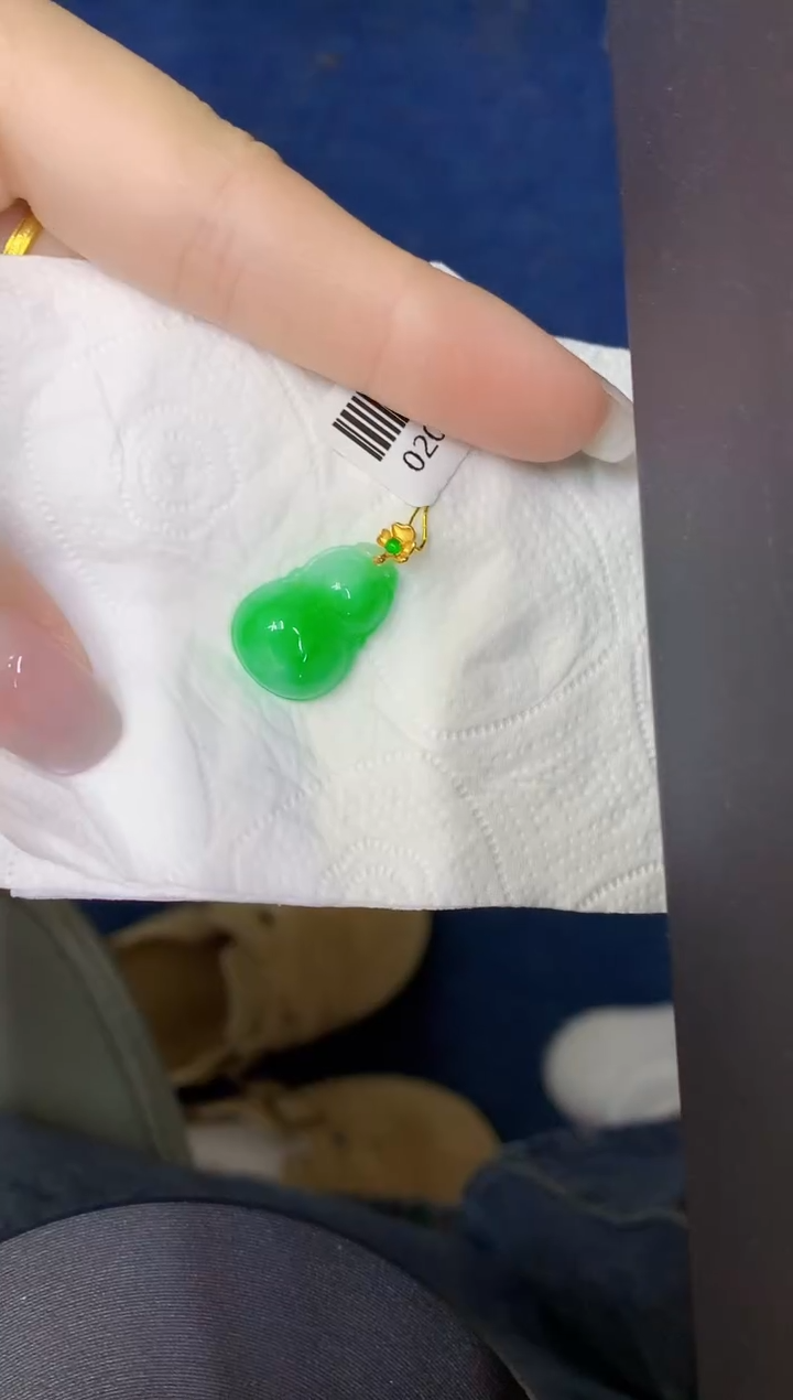 颈饰18K金镶嵌翡翠缅甸天然翡翠A货