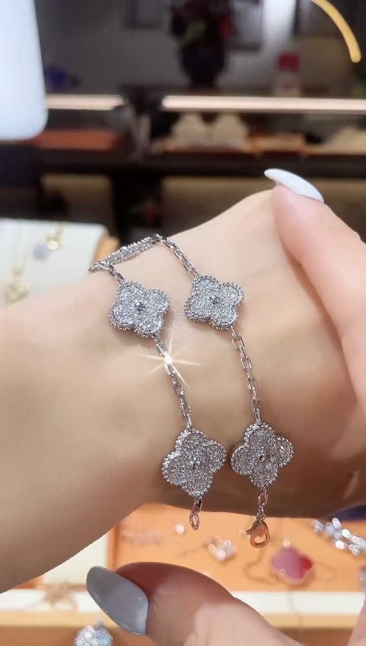 【闪购商品】钻石手链18K金镶嵌手链