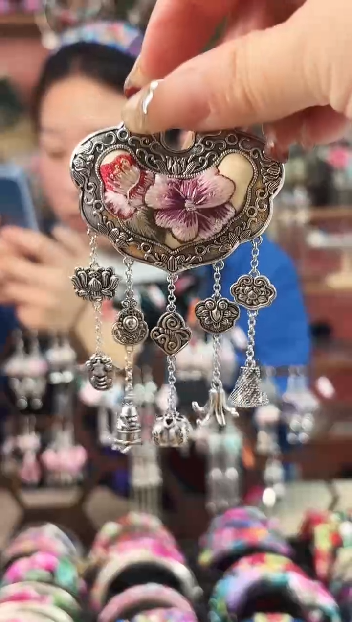 艺枝独绣手工饰品114