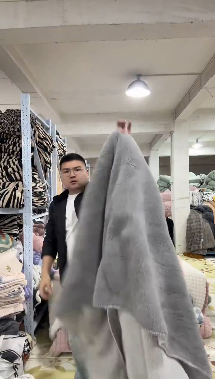 兔毛清货【2.3*2.3米美国潮牌毯】外贸原单毛毯底价清货拼手速