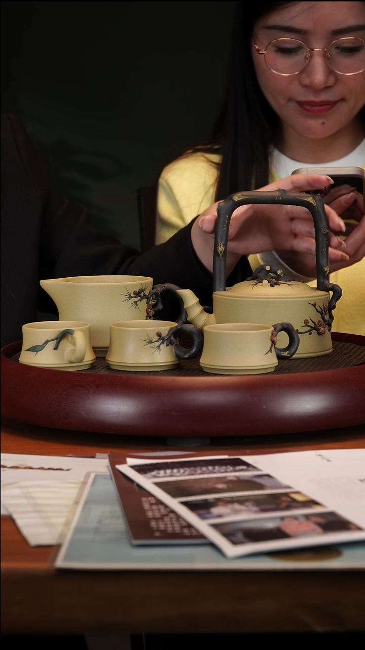 【闪购商品】紫砂茶壶1-59 WXM岁寒三友提梁本绿380c