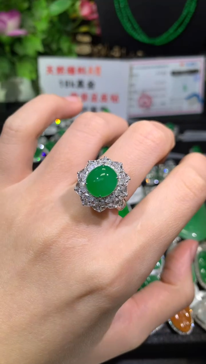【闪购商品】翡翠戒指18K金镶嵌蛋面