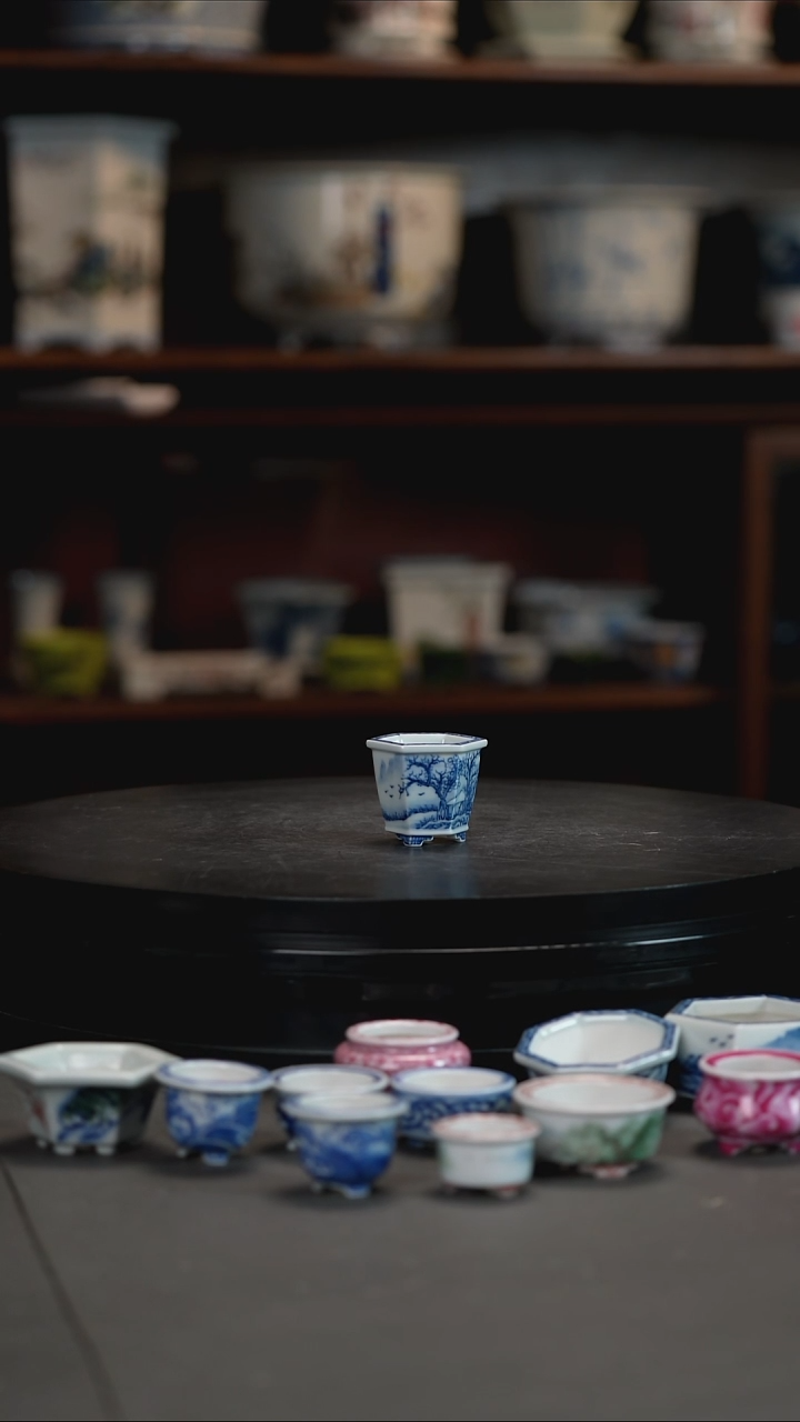 釉下青花手绘盆仁****园釉下青花手绘盆