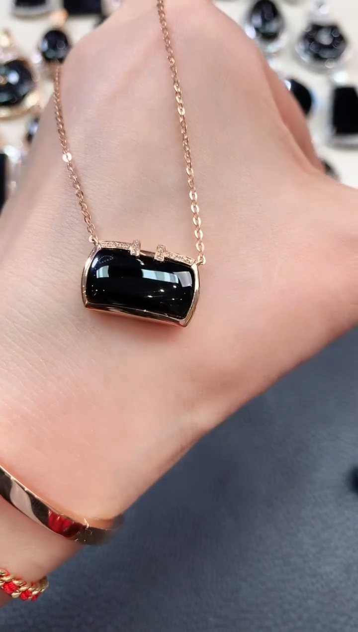 【闪购商品】翡翠套链18K金镶嵌n52       